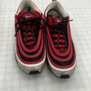 Red blk and silver air max 97 vintage . No insoles 🔥🔥